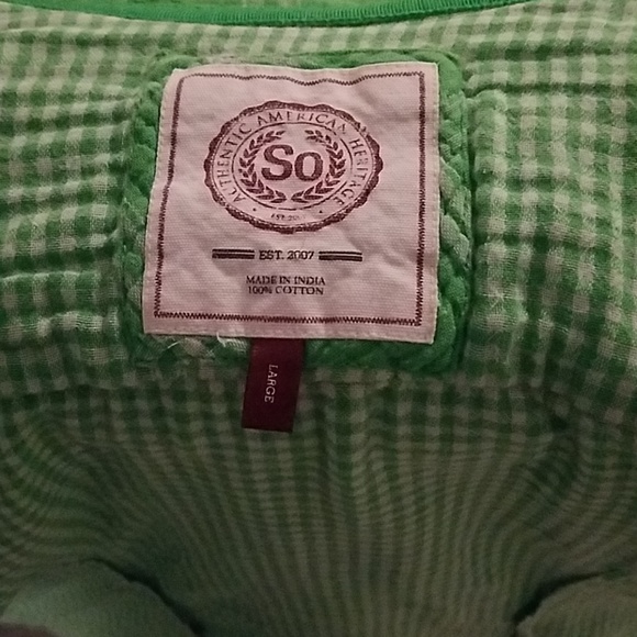 So plaid button up. Size L - Picture 5 of 6